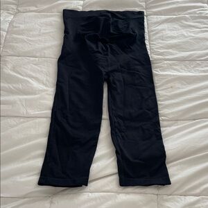 BLANQI medium maternity Black High-Waisted Leggings 7/8 length belly support